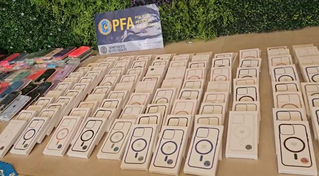 Celulares, notebooks y accesorios de contrabando