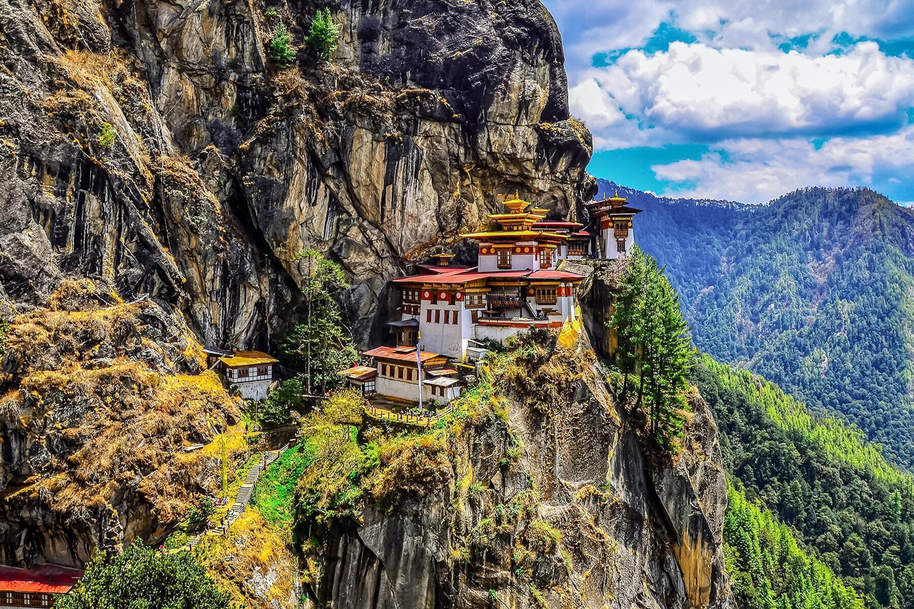 Bután está regida por elReino Budista Mahāyāna