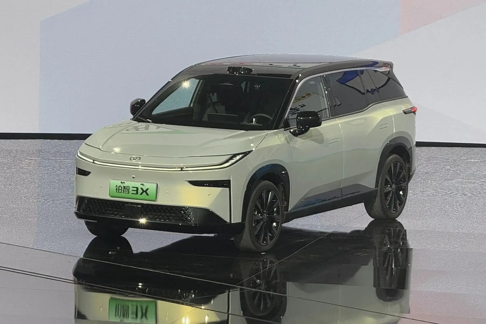 Toyota lanza el auto más barato de su historia