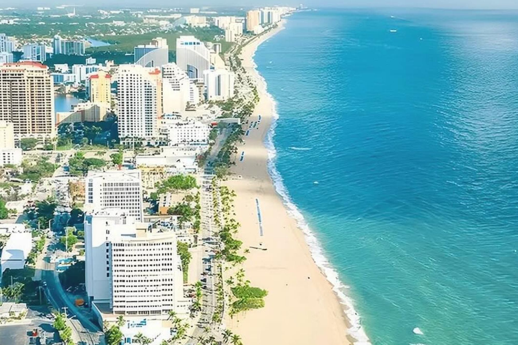 Alejada del frío: la playa a media hora de Miami que es la más elegida en EE.UU. para Thanksgiving 2025