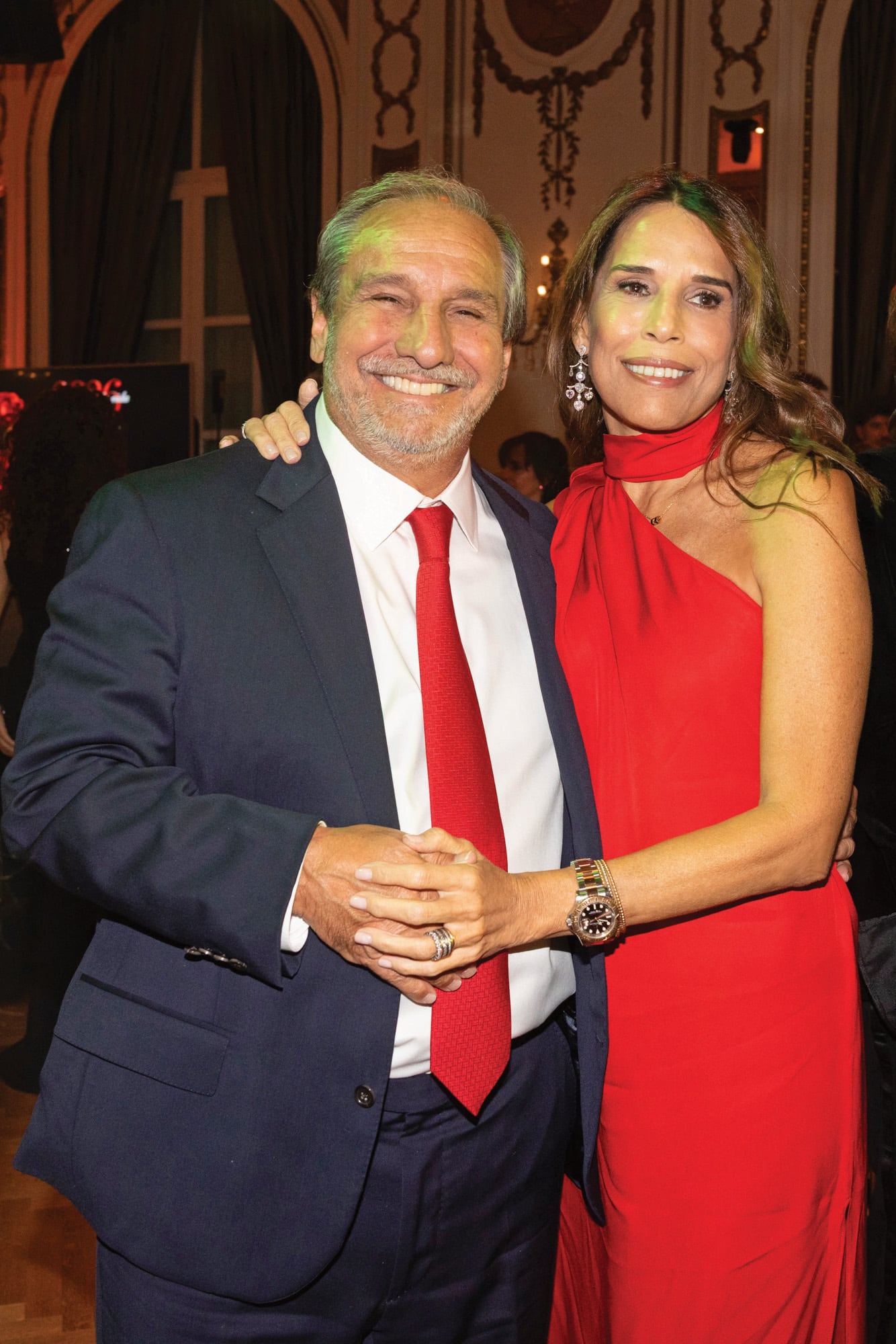 Nicolás Caputo y Agustina Lhez llegan a la fiesta