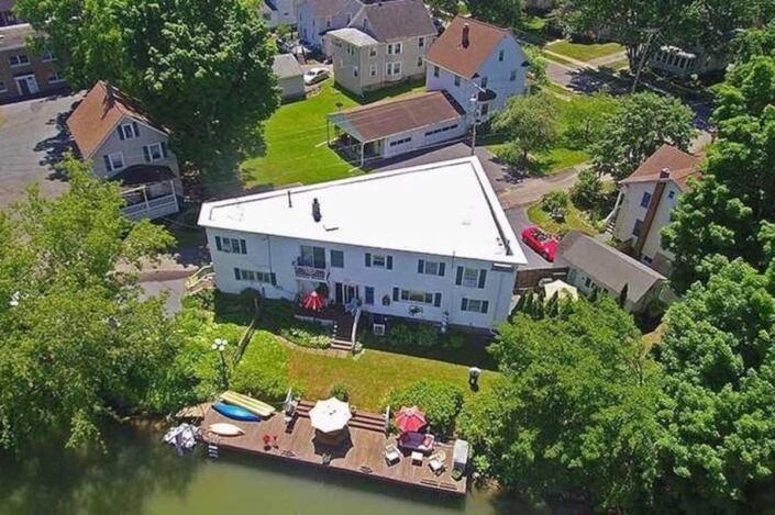 Las viviendas en Fairport alcanza los US$350.000