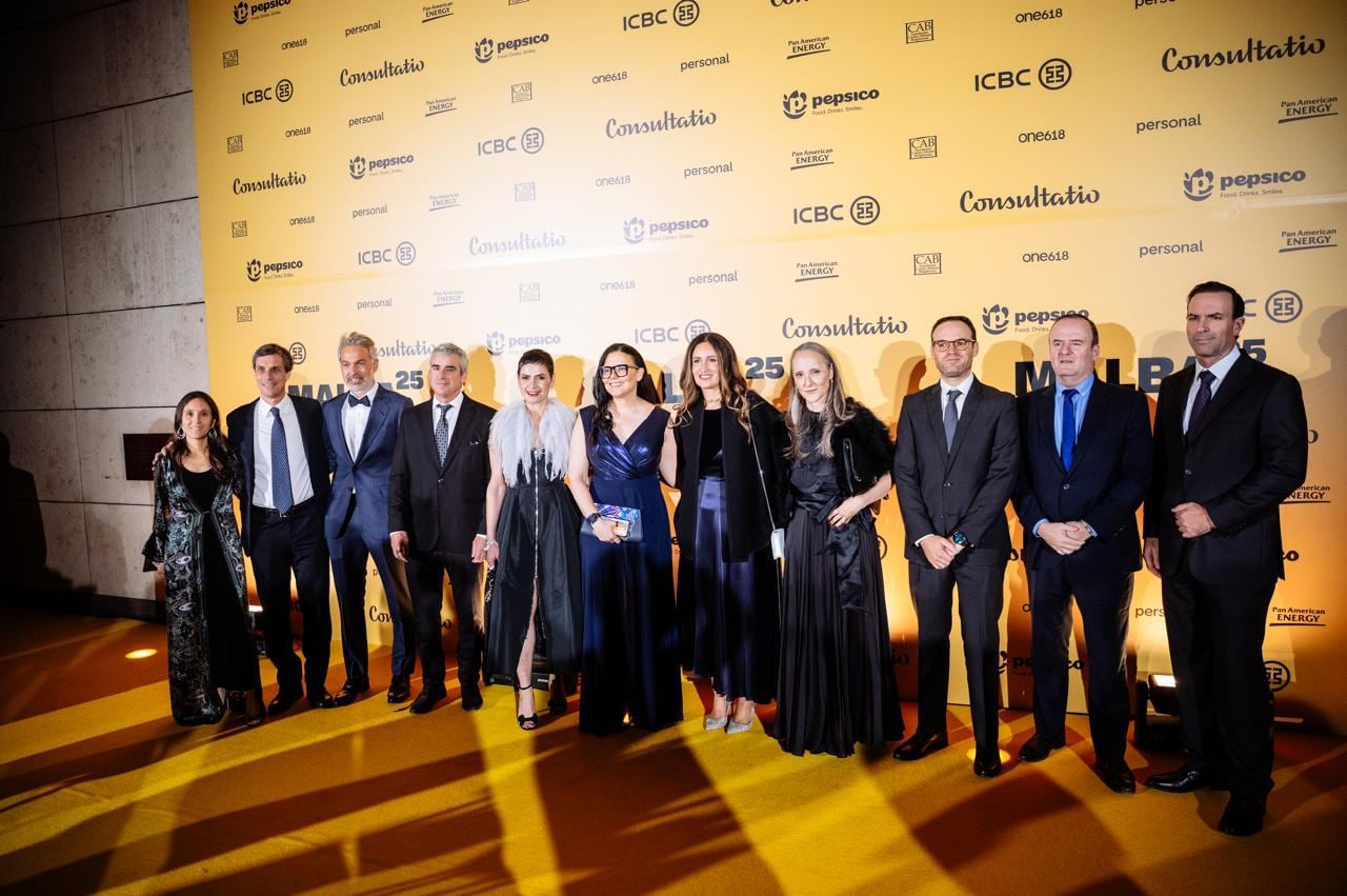 Athina Kanioura participó en la gala por los 25 años del Malba, que coincidió con el 80° cumpleaños de su fundador, Eduardo Costantini