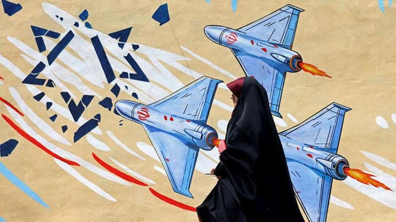 Una escalada controlada podría implicar ataques limitados contra infraestructuras, objetivos militares o incluso líneas de suministro