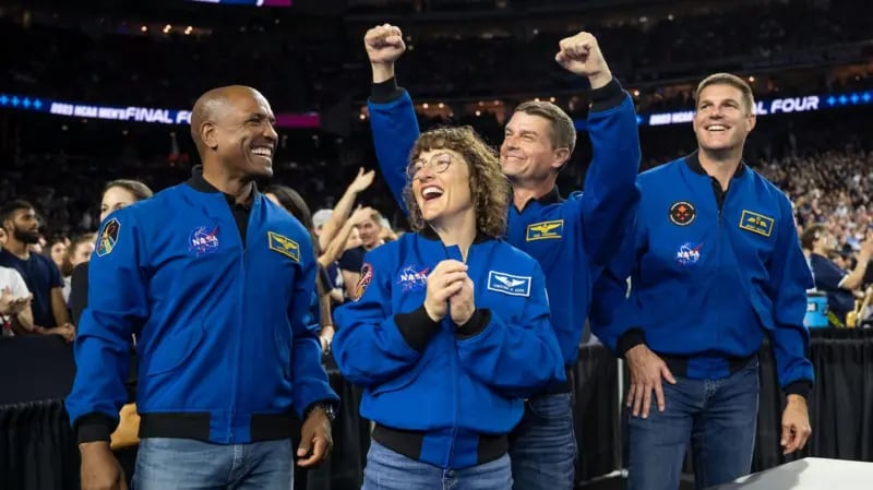 Artemis II: qué artículos personales llevarán los cuatro astronautas para la misión