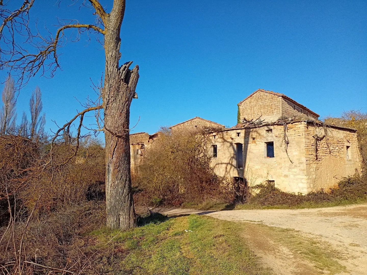 Bárcena de Bureba es un pueblo que había sido abandonado en los años 70