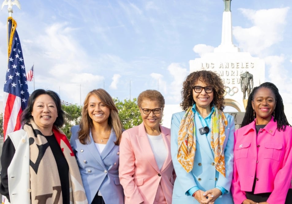 Bass se unió hoy a los líderes locales en Exposition Park para anunciar la inversión