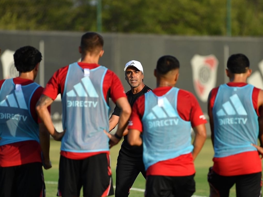 Mientras espera a Coudet, River buscará tres puntos vitales en Mendoza con DT interino