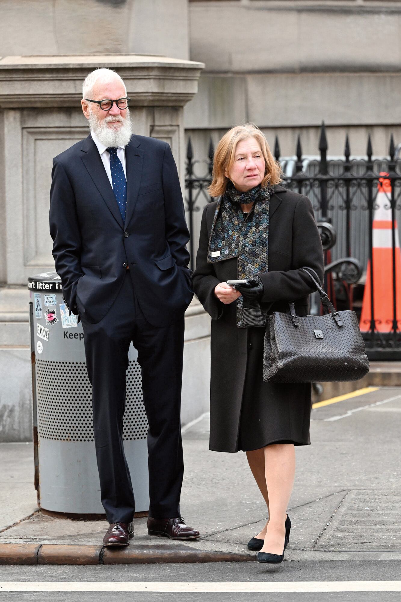 Todas las fotos. El funeral íntimo de Tatiana Schlossberg, la nieta de John y Jackie Kennedy, que hizo llorar a Nueva York 7 El presentador David Letterman y su mujer, Regina Lasko