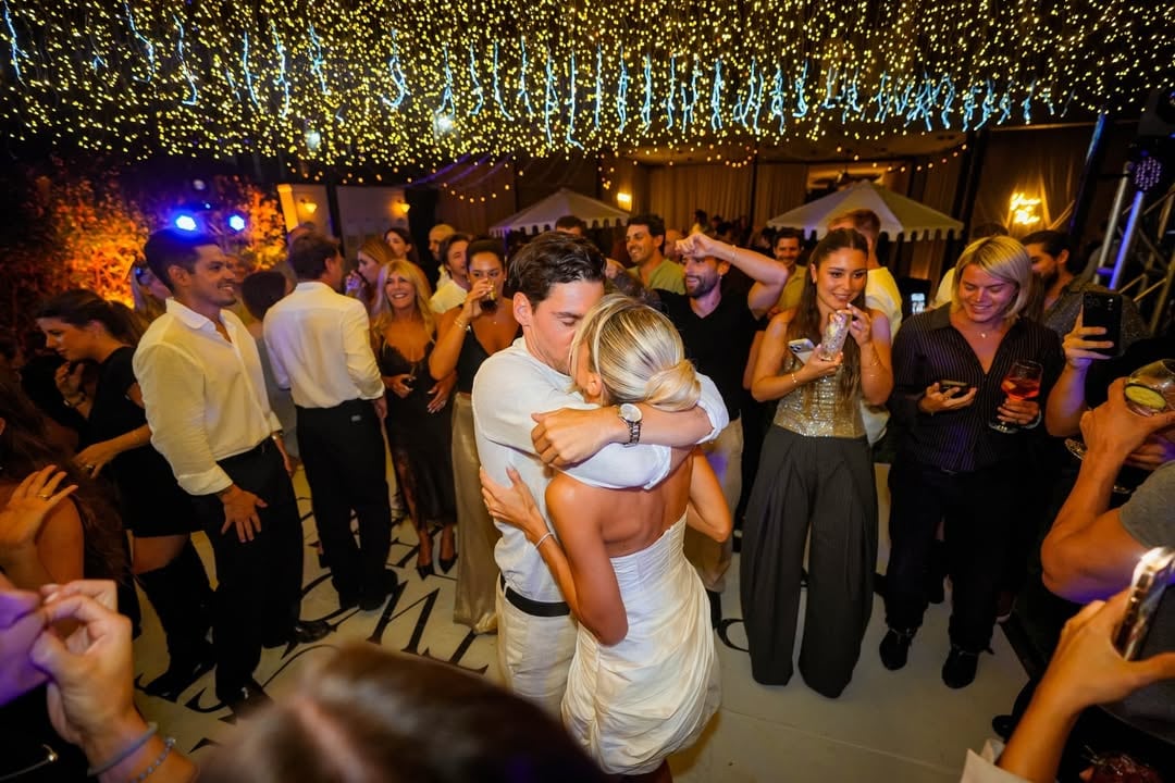 La pareja festejó junto a sus seres queridos (Foto: @caleruggeri)