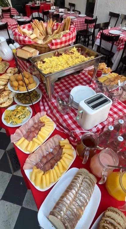 El Club del Progreso ofrece una merienda libre
