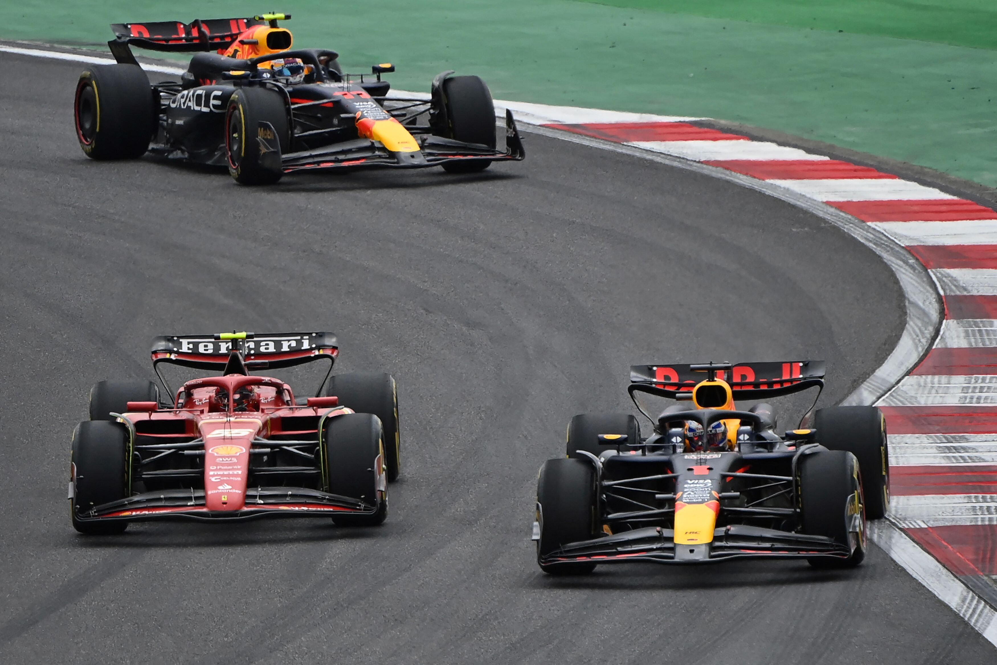 Fórmula 1: Max Verstappen ganó la carrera sprint del Gran Premio de China y hubo rispideces en la lucha Alonso-Sainz-Pérez-Leclerc