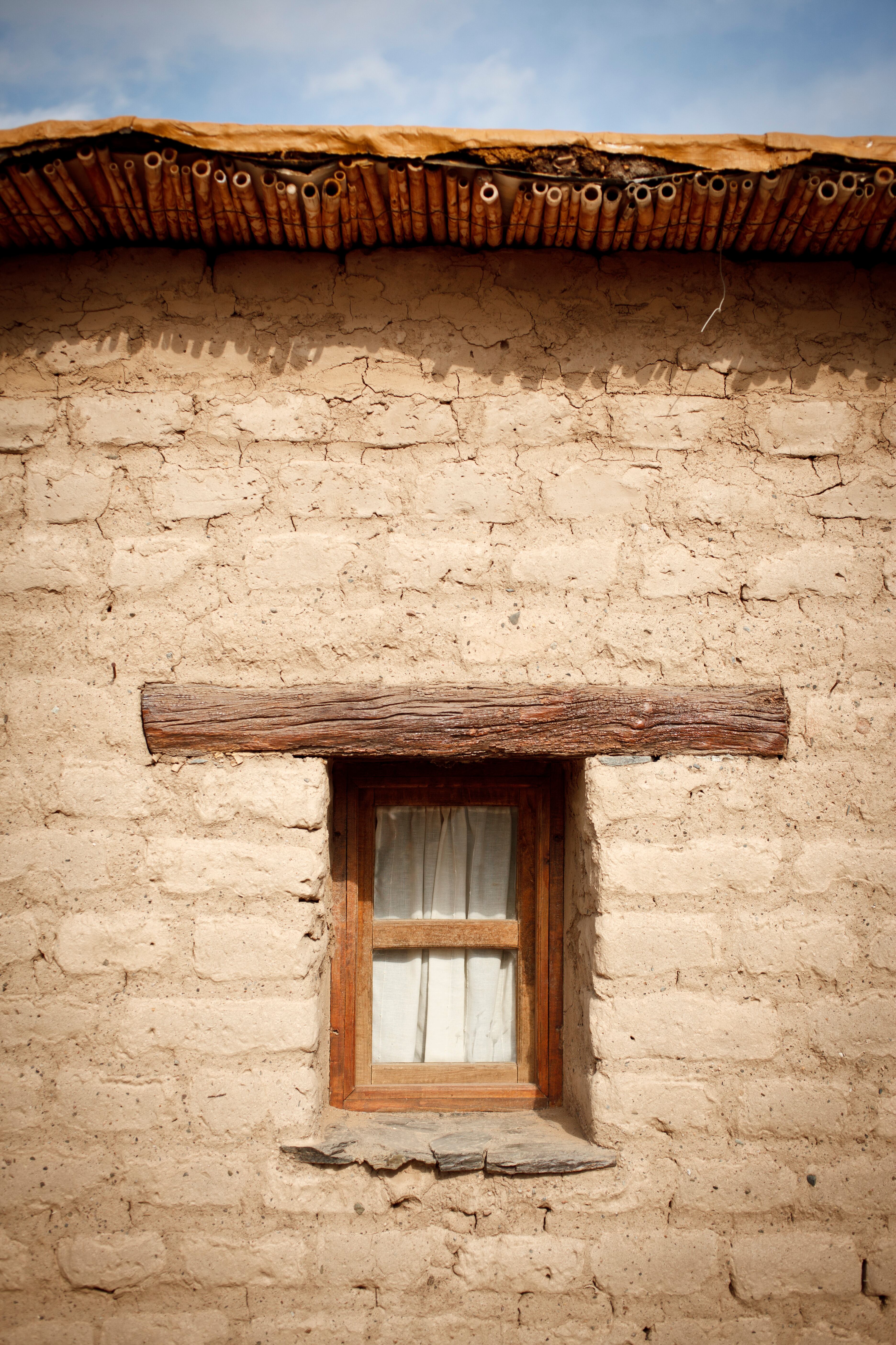 El adobe es protagonista en Huyrapuca