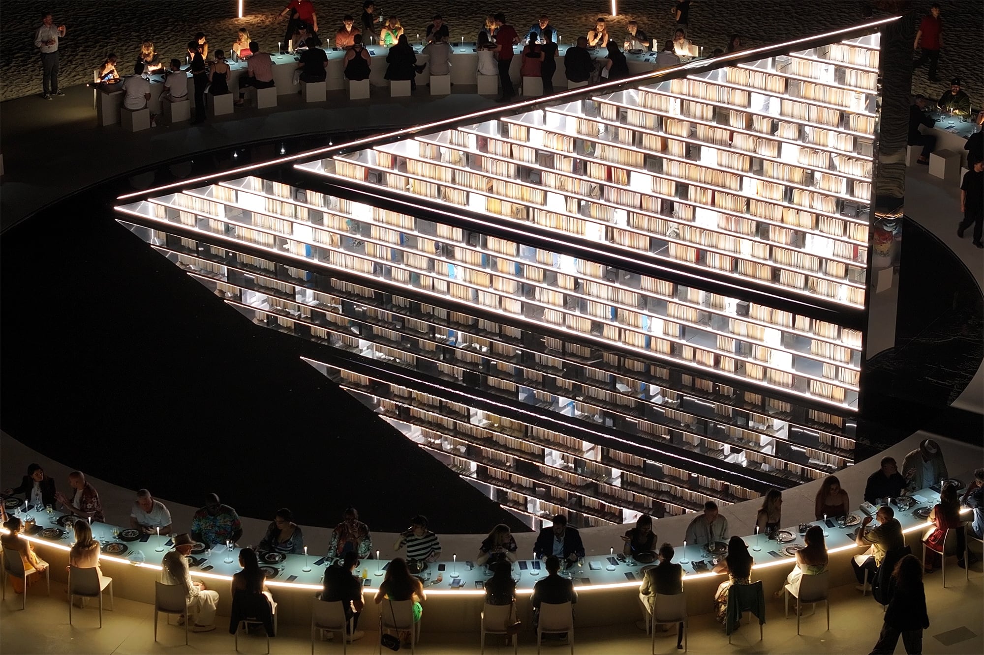 Sinergia entre la lectura, la música y la comida