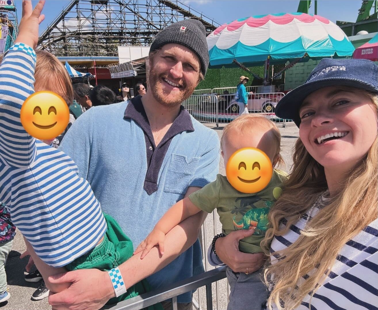 Wyatt está casado con la actriz Meredith Hagner y tienen dos hijos juntos, Buddy Prine y Boone Joseph (Foto: Instagram @merediththeweasel)