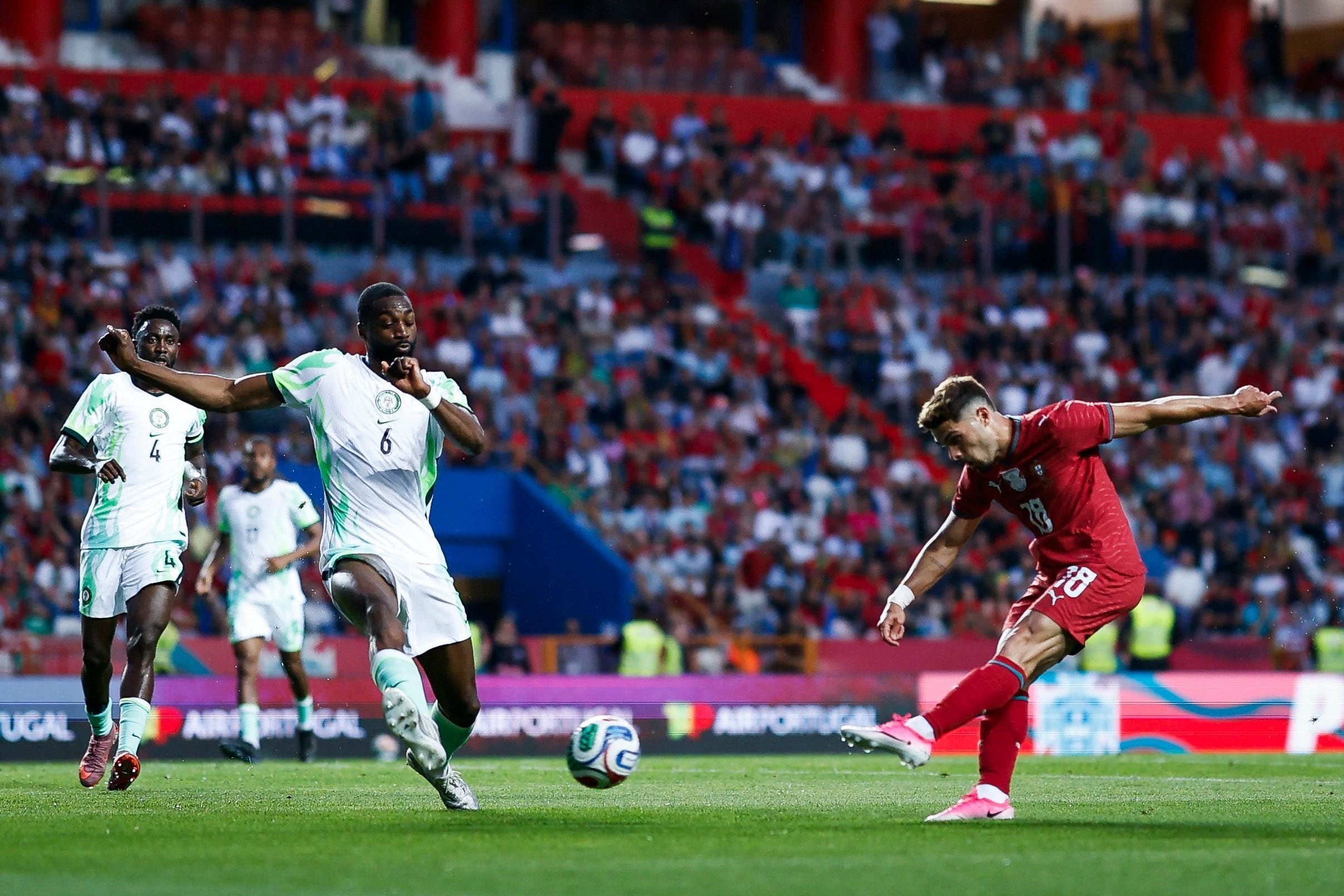 El zurdazo de Pedro Neto se transformará en el primer gol de Portugal