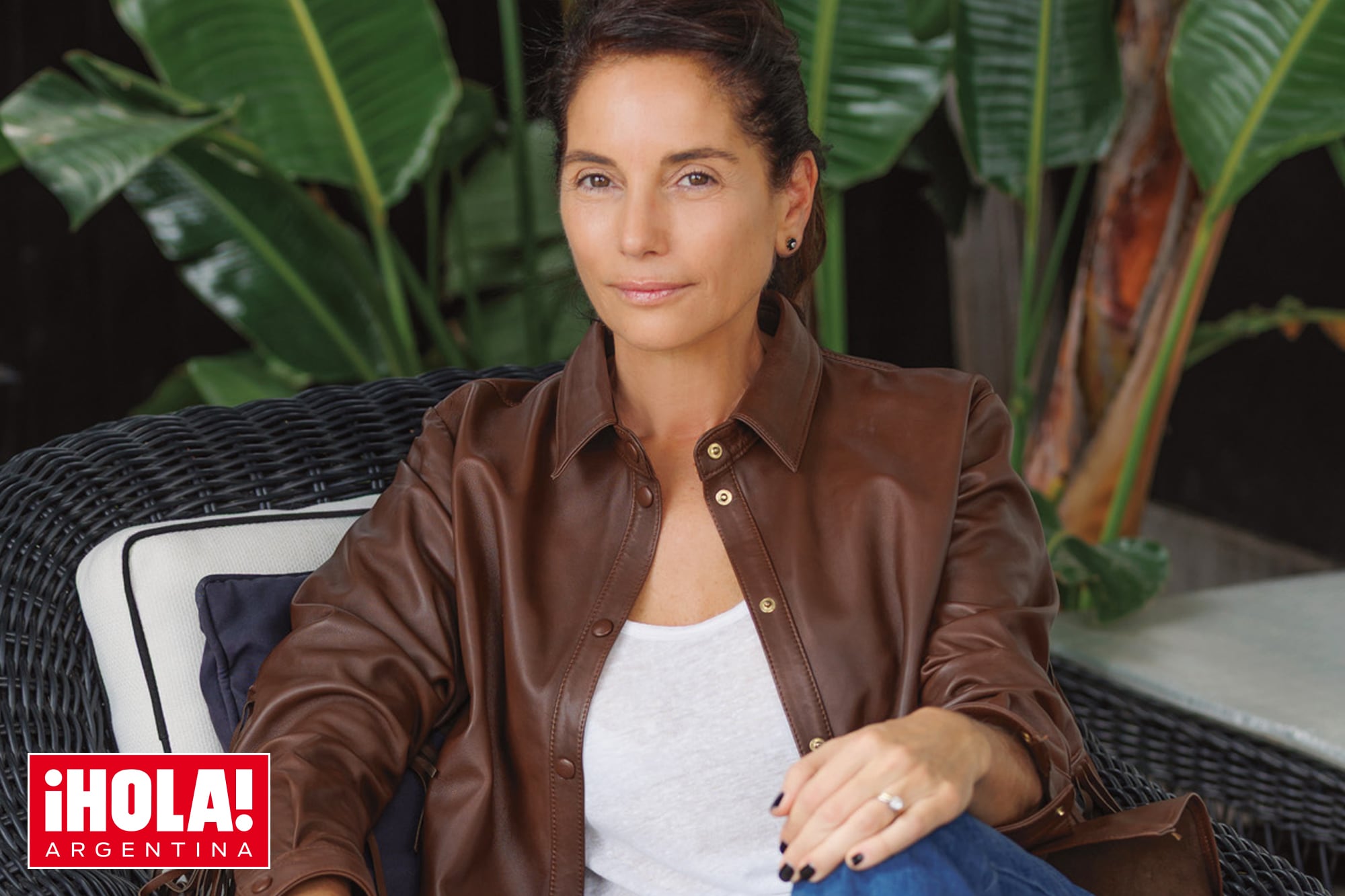 María Conorti. Diseñadora de zapatos top e íntima amiga de Juliana Awada, posa con Cala, su hija de 15 años