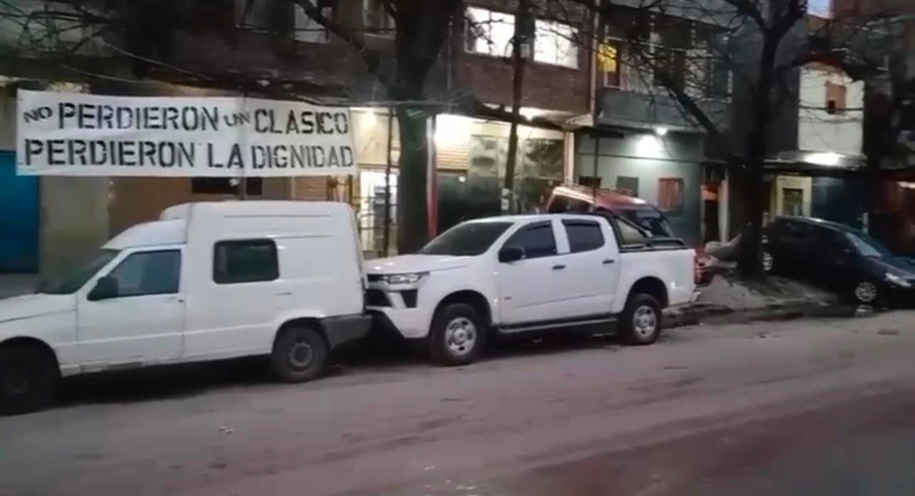 Los pasacalles en San Lorenzo en contra de los jugadores