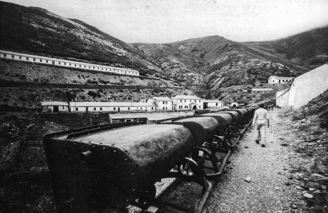 La mayor actividad se produjo entre 1943 y 1944, momento en el cual esas enormes instalaciones llegaron a albergar a unas mil personas