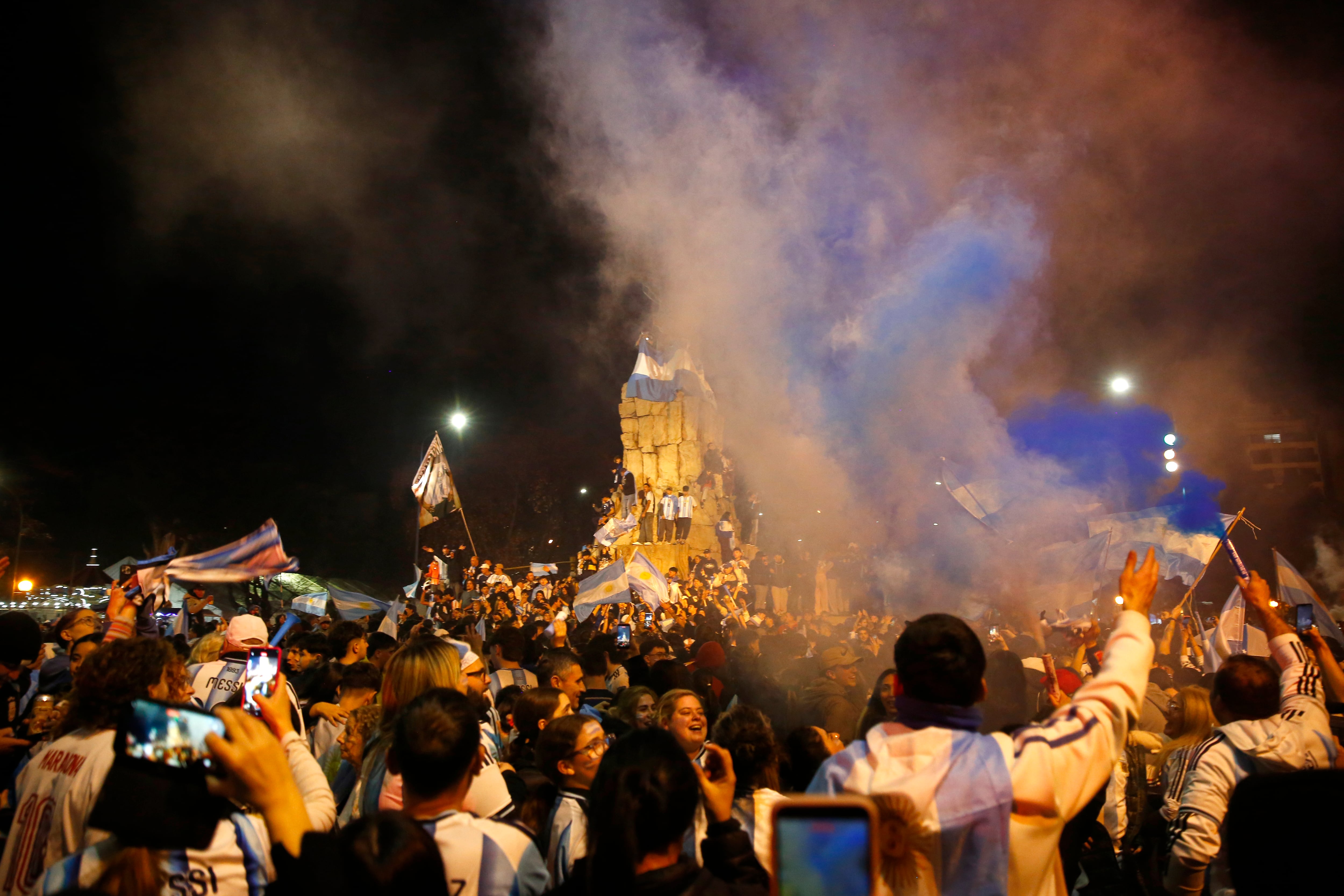 Festejos tras el triunfo de la selección Argentina en la semifinal del Mundial 2026