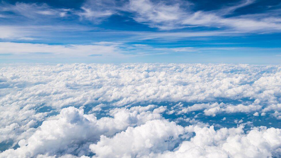 Las estelas de los aviones alteran la nubosidad natural.