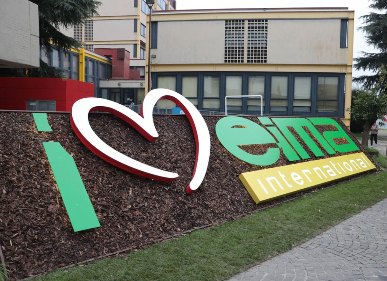 EIMA es una de las ferias más grandes y prestigiosas para la mecánica agrícola, un punto de referencia para los operadores económicos, los empresarios agrícolas, los técnicos y los investigadores que trabajan en el sector
