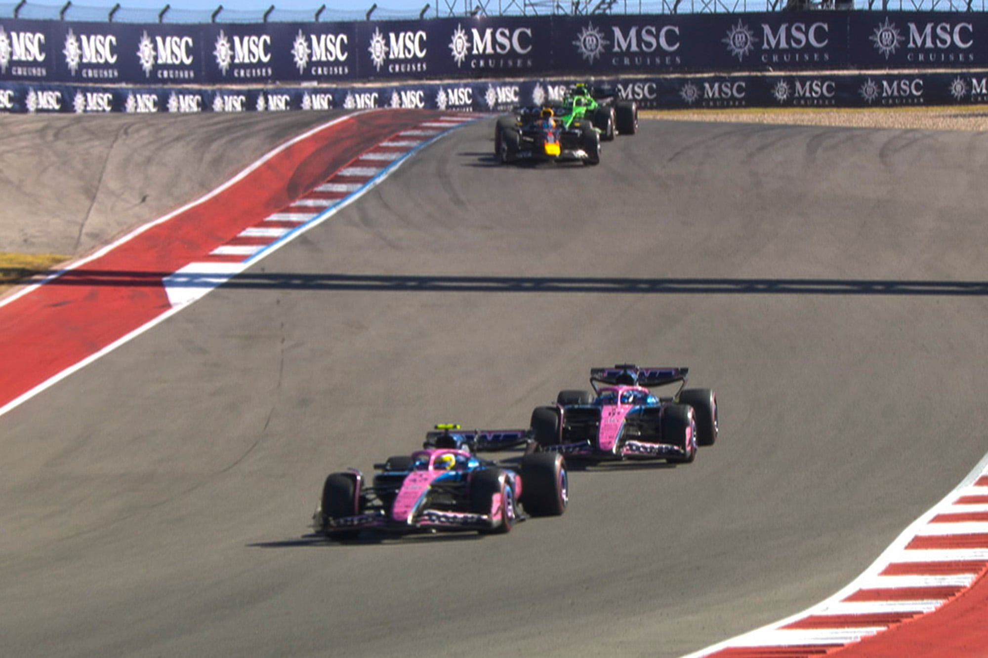 Franco Colapinto adelante a Pierre Gasly en el Gran Premio de los Estados Unidos y desata las controversias con el team manager, Steve Nielsen