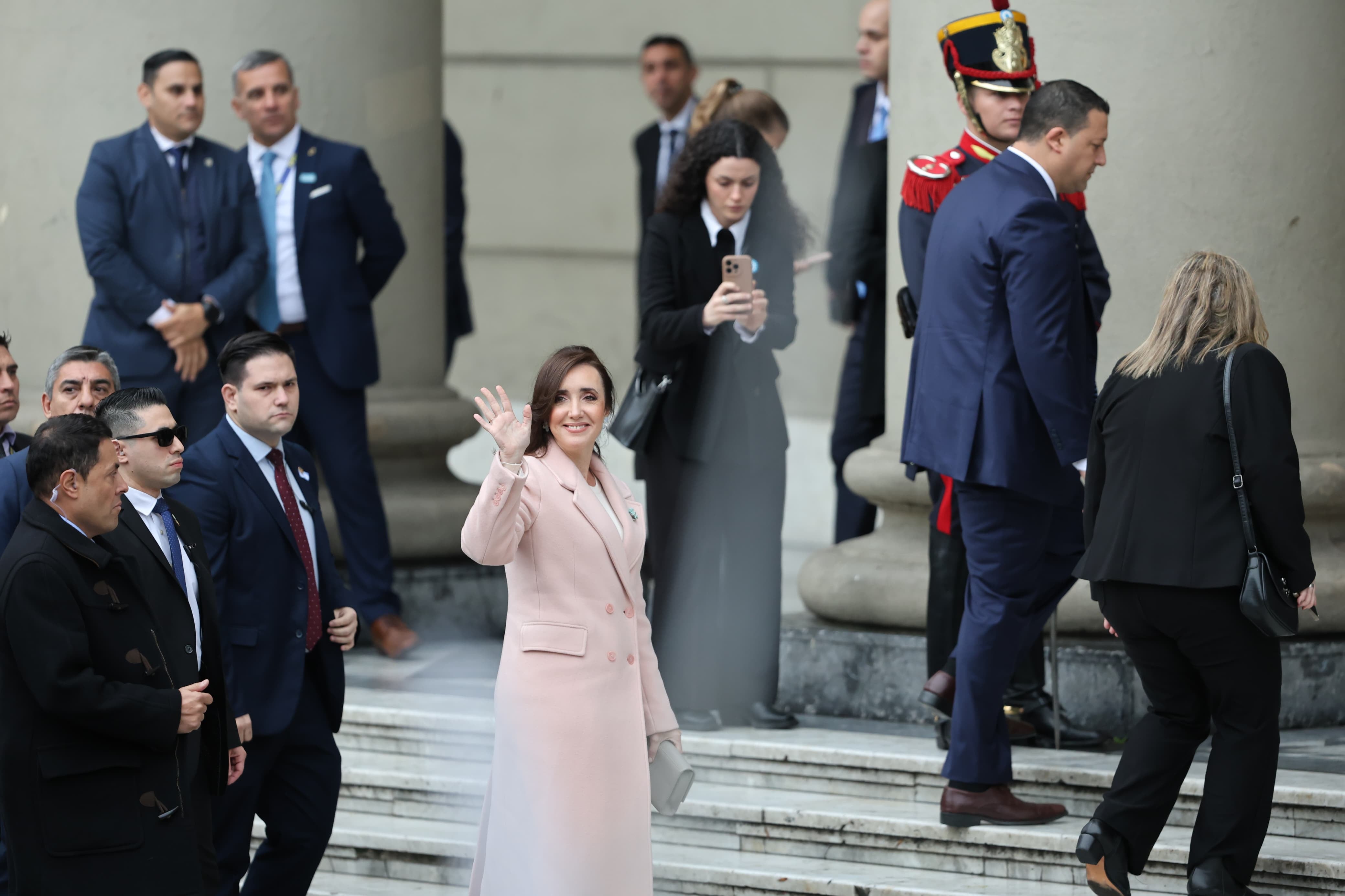 La vicepresidenta Victoria Villarruel ingresa a la Catedral Metropolitana para el Tedeum del 25 de Mayo.