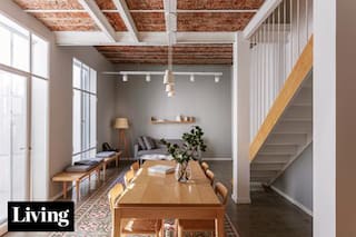 Reformaron un PH con colores delicados y materiales modernos, pero sin apagar la mística de Boedo