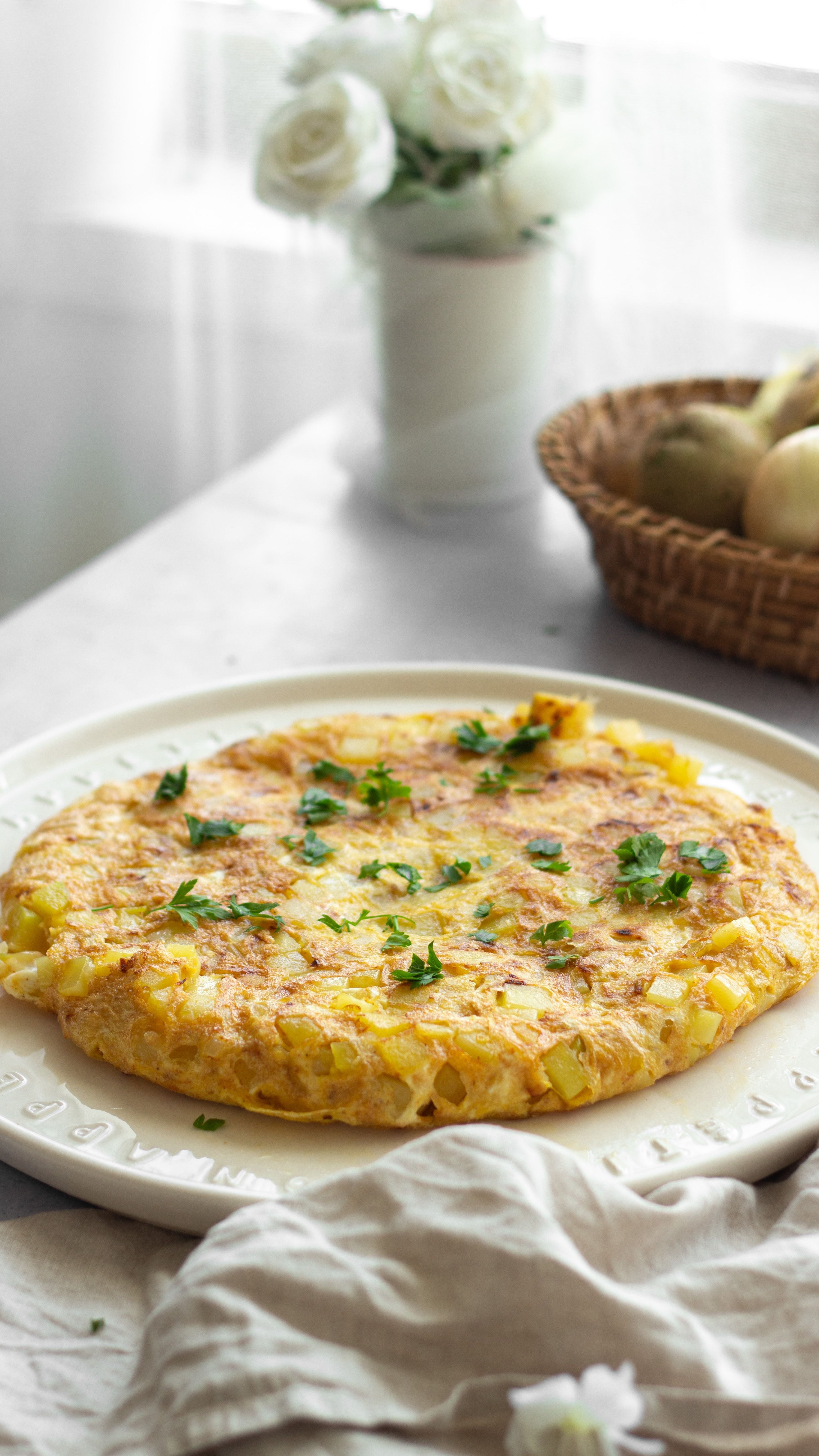 Los chefs españoles aseguran que batir los huevos con cuchara evita que el aire quede conservado en la mezcla