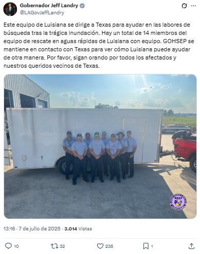 El gobernador envió a 14 rescatistas para ayudar a Texas con la búsqueda de los desaparecidos