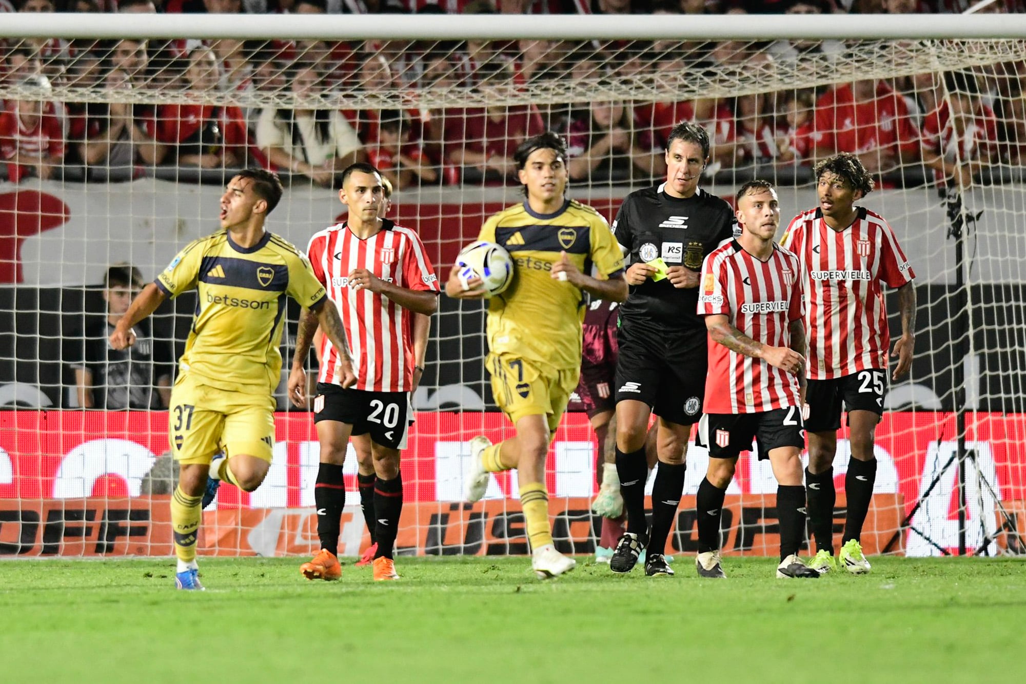 El gol de Zeballos no alcanzó