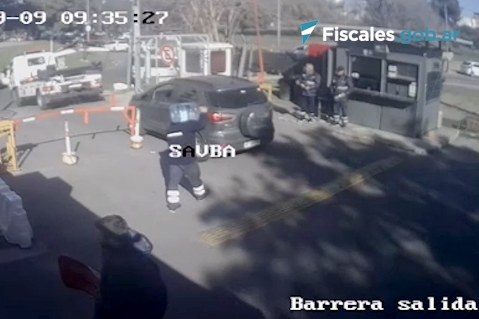 Un abogado recuperó su camioneta de un playón de infractores sin pagar el acarreo y la multa: ahora está por ir a juicio
