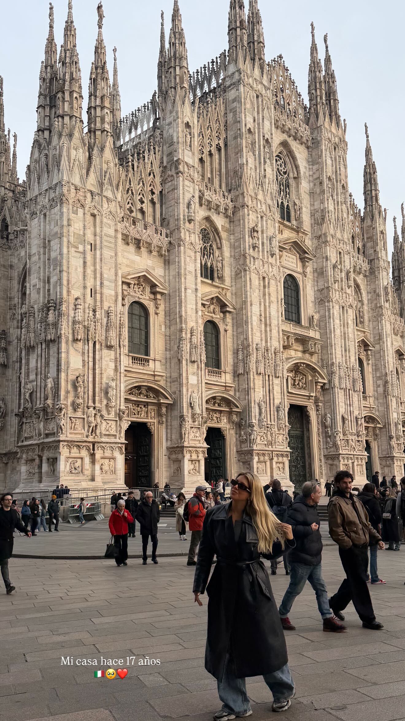 En las últimas horas, Wanda Nara compartió una foto frente a la Catedral de Milán (Foto: Instagram @wanda_nara)