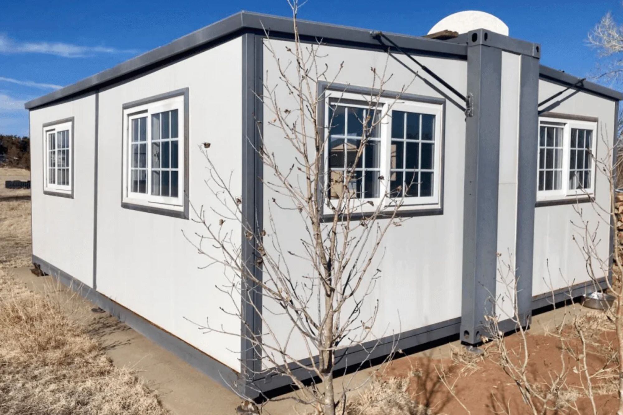 La casa pequeña que se vende en Walmart es prefabricada por Chery Industrial, que se especializa en equipos industriales (Walmart)