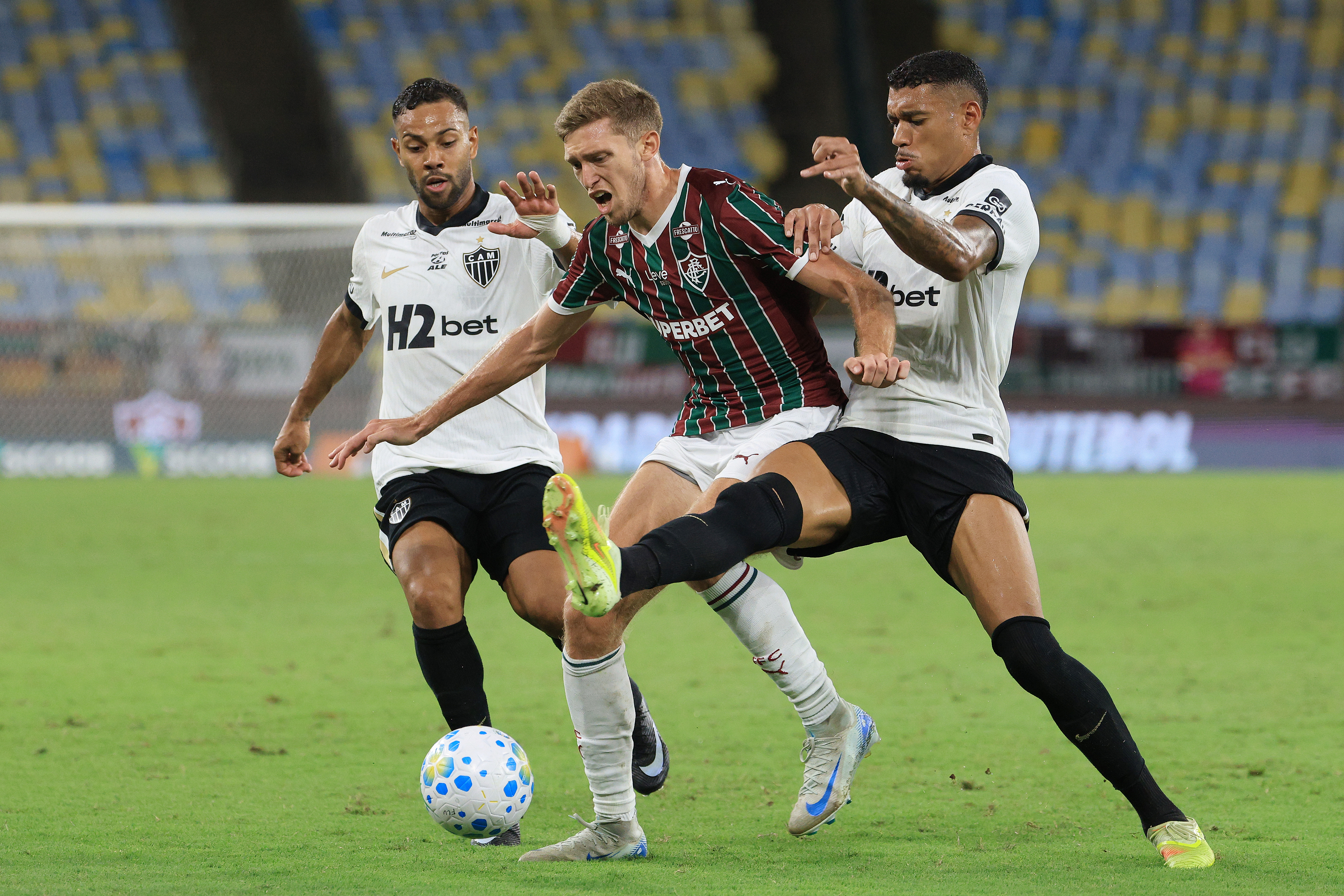 El tranco y el aguante de Rodrigo Castillo ya empezó a complicar a los brasileños: Atlético Mineiro debió lidiar contra su buena actualidad a lo largo de los 90 minutos.