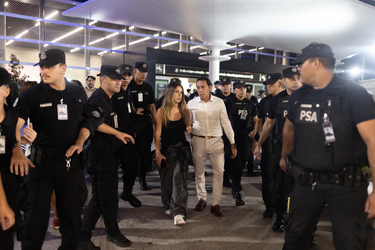 La llegada de Agostina Páez a la Argentina