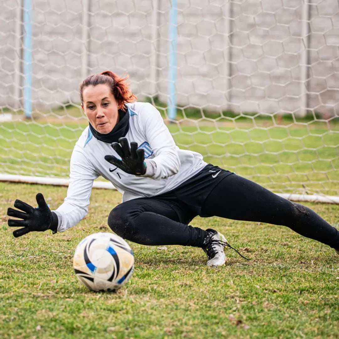 Carolina Sailer, arquera de Racing