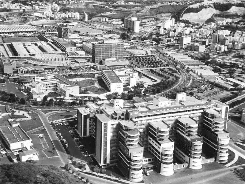 La sede de la UCV no solo alberga aulas y bibliotecas, sino que es un museo al aire libre con más de 100 esculturas, vitrales y mosaicos