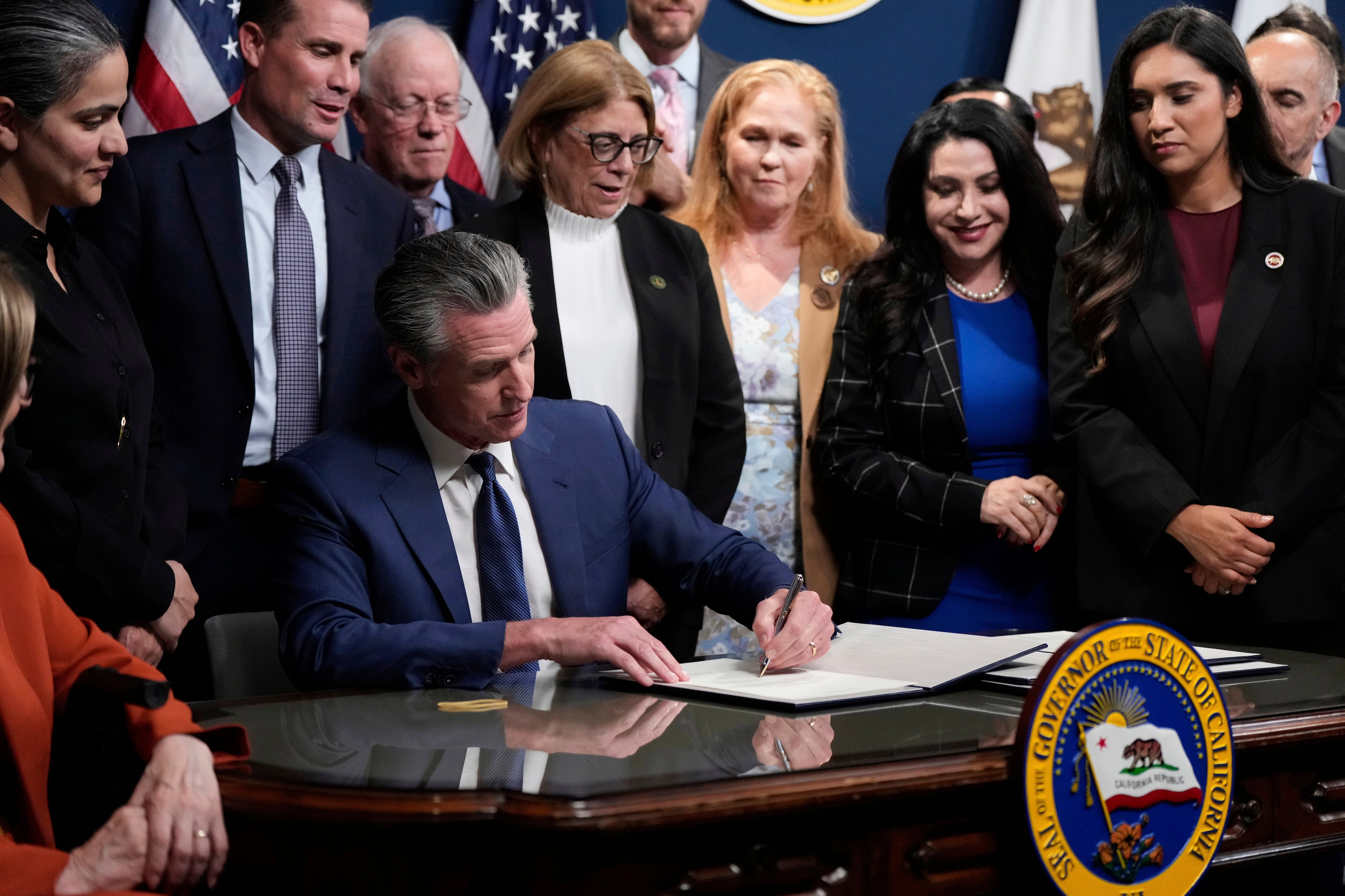 Firmada por Newsom: en qué consiste la ley 73 que fortalece el sistema electoral en California