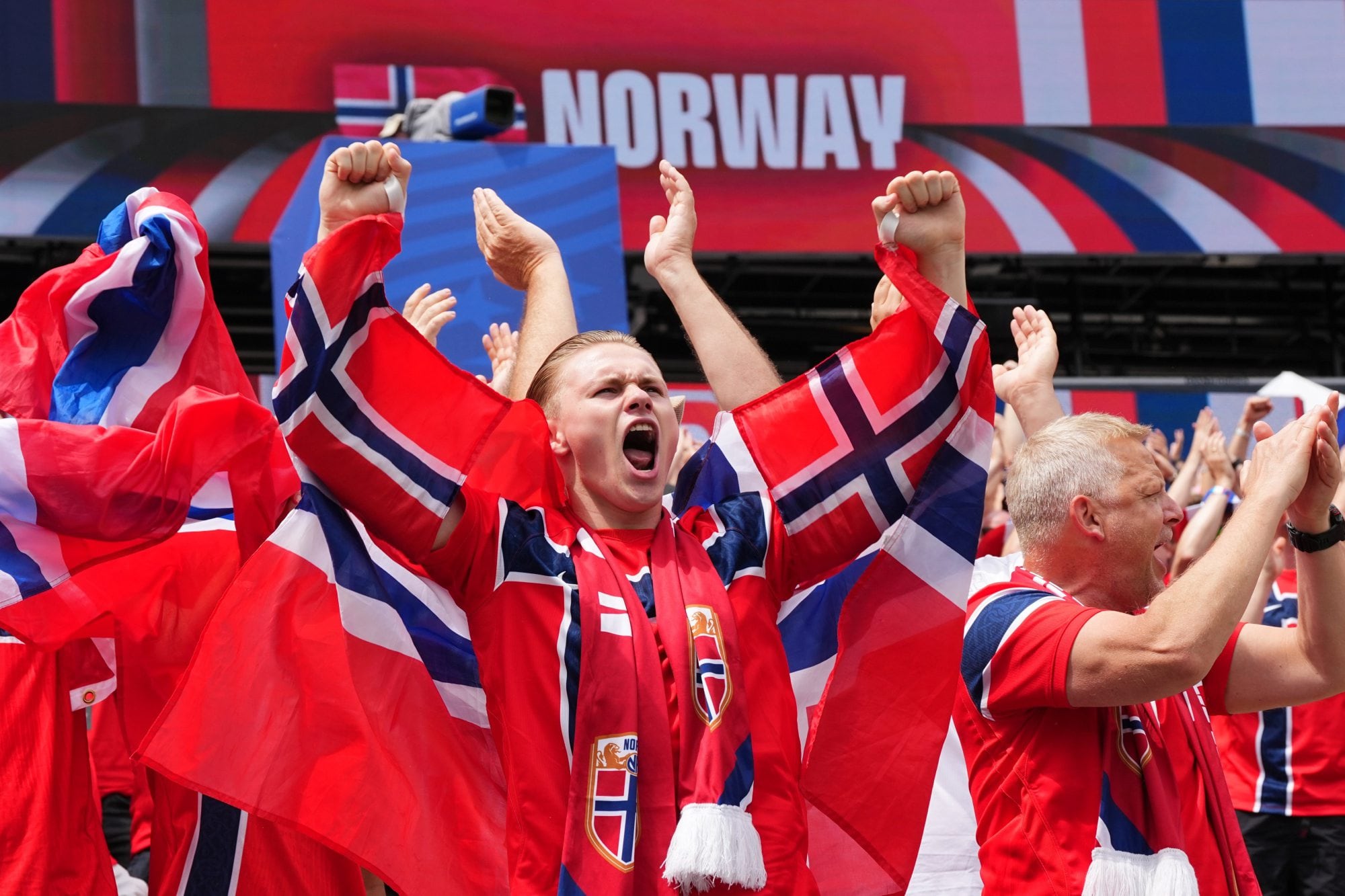 Los hinchas noruegos, los más virales del Mundial 2026, verán a su selección en 16vos de final