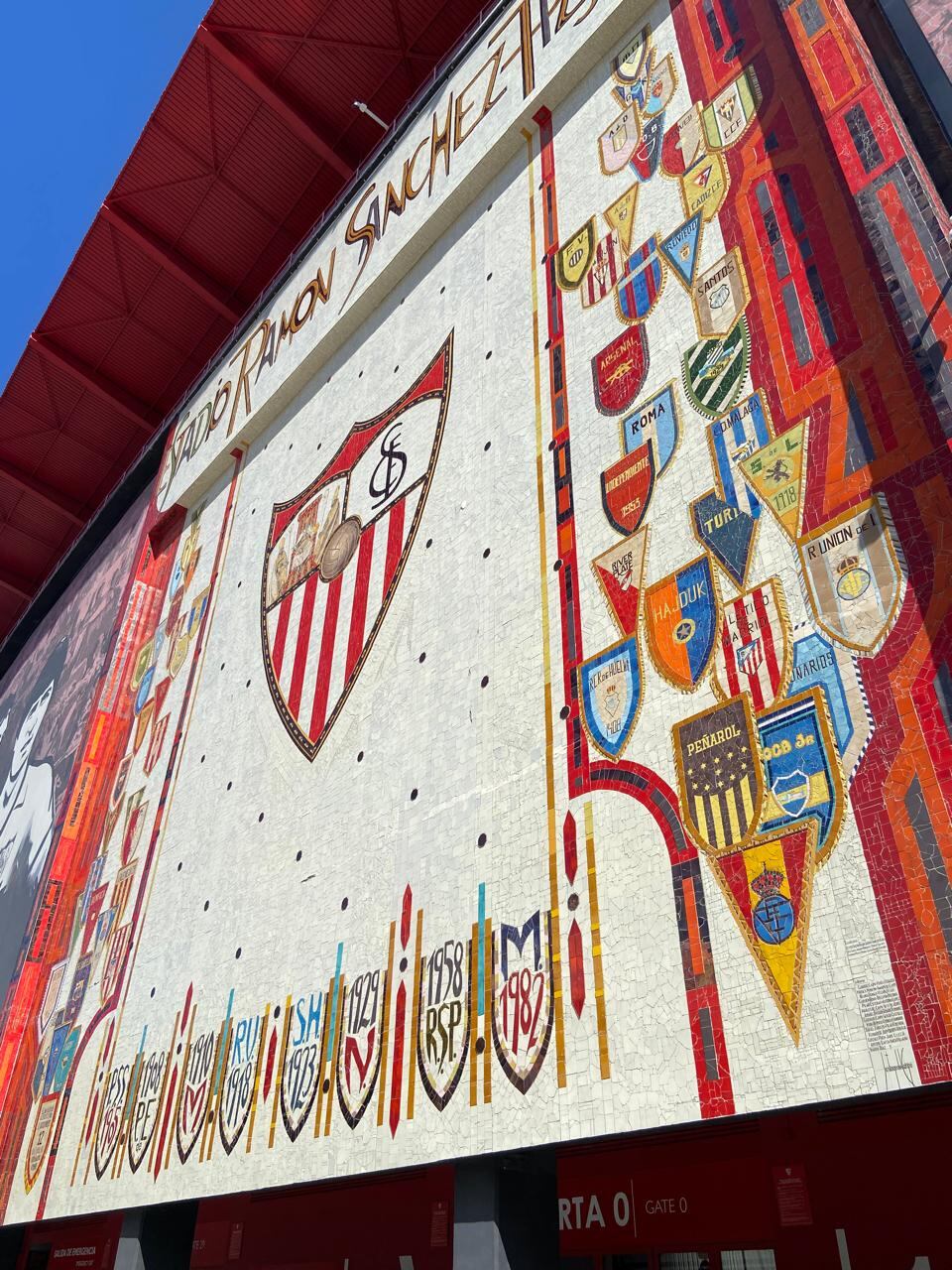 El mosaico de Preferencia, símbolo del estadio Ramón Sánchez Pizjuán, en Sevilla