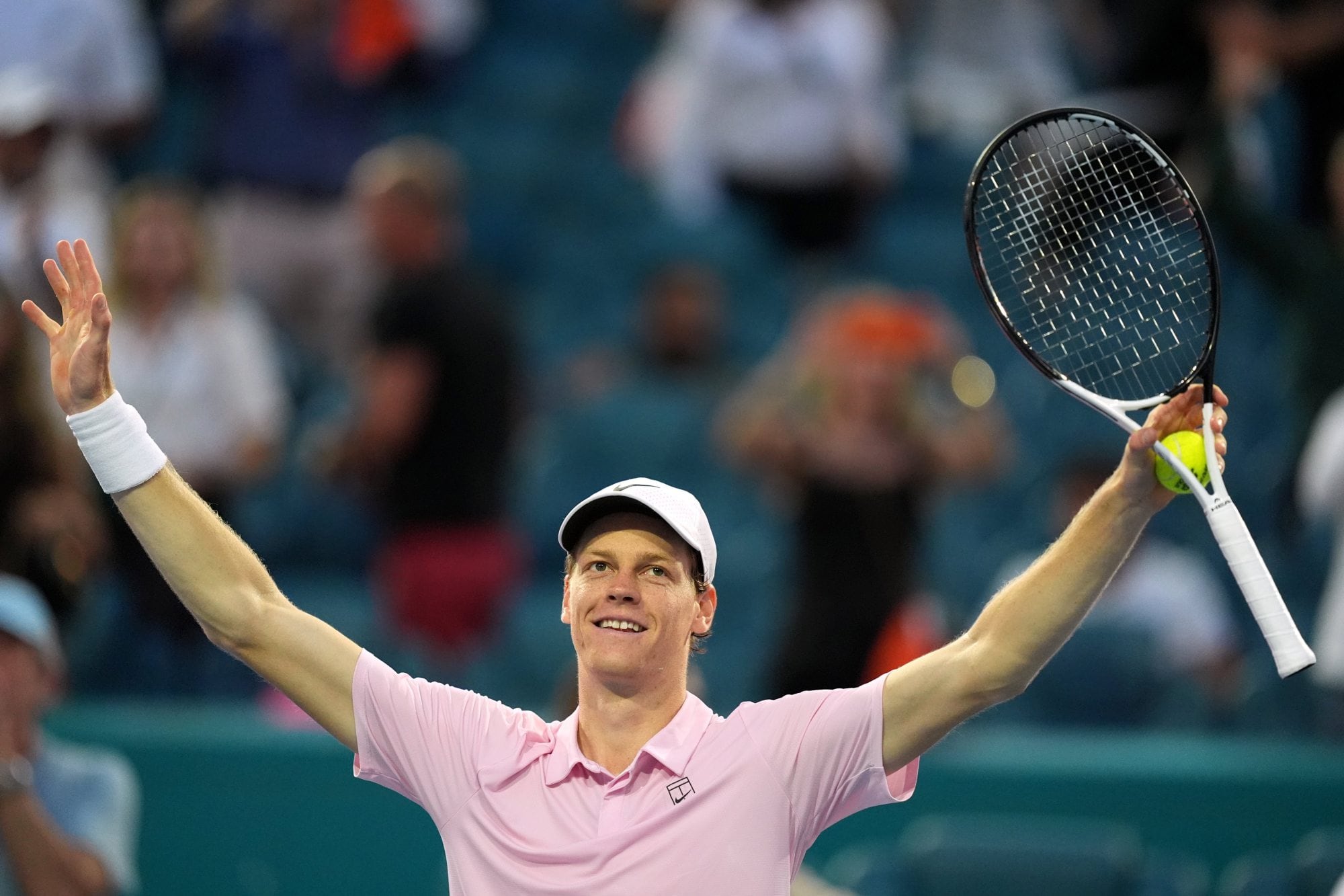 Miami Open: Jannik Sinner se consagró y completó un mes perfecto para acercarse a Alcaraz 6 La felicidad de Jannik Sinner (AP Photo/Rebecca Blackwell)