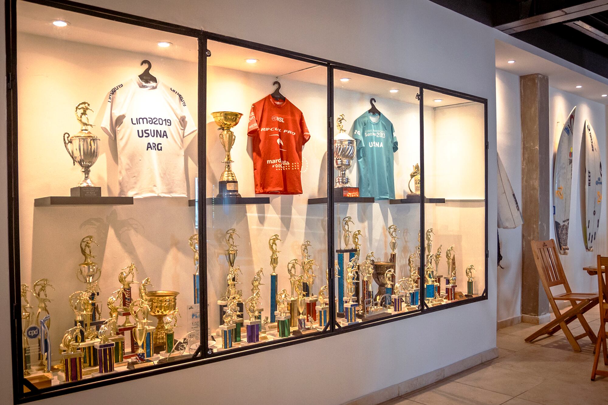 Un espacio reservado para exhibir los trofeos que ganó Lele en su carrera profesional