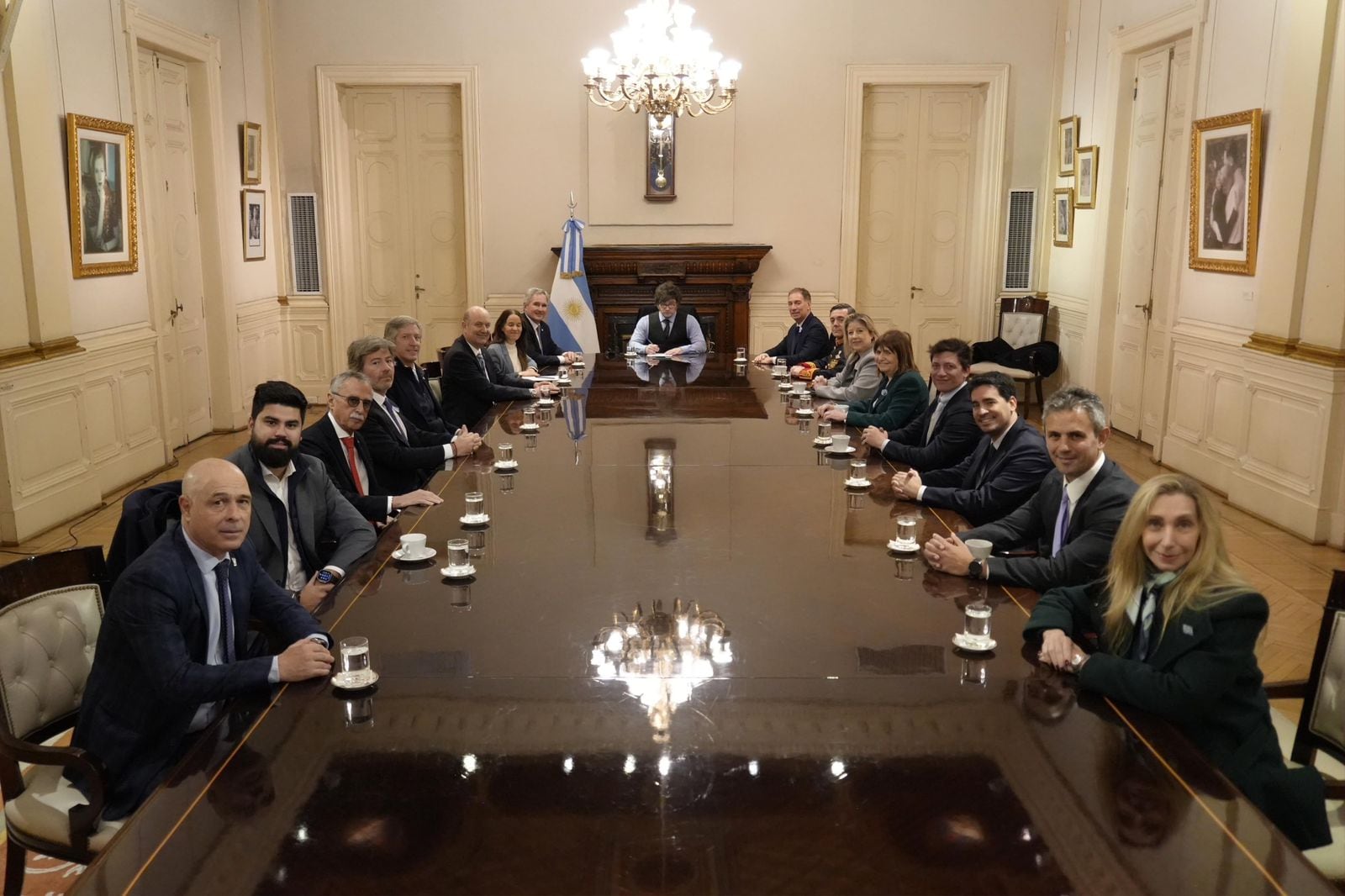 Milei reunió a su Gabinete tras el Tedeum por el 9 de Julio