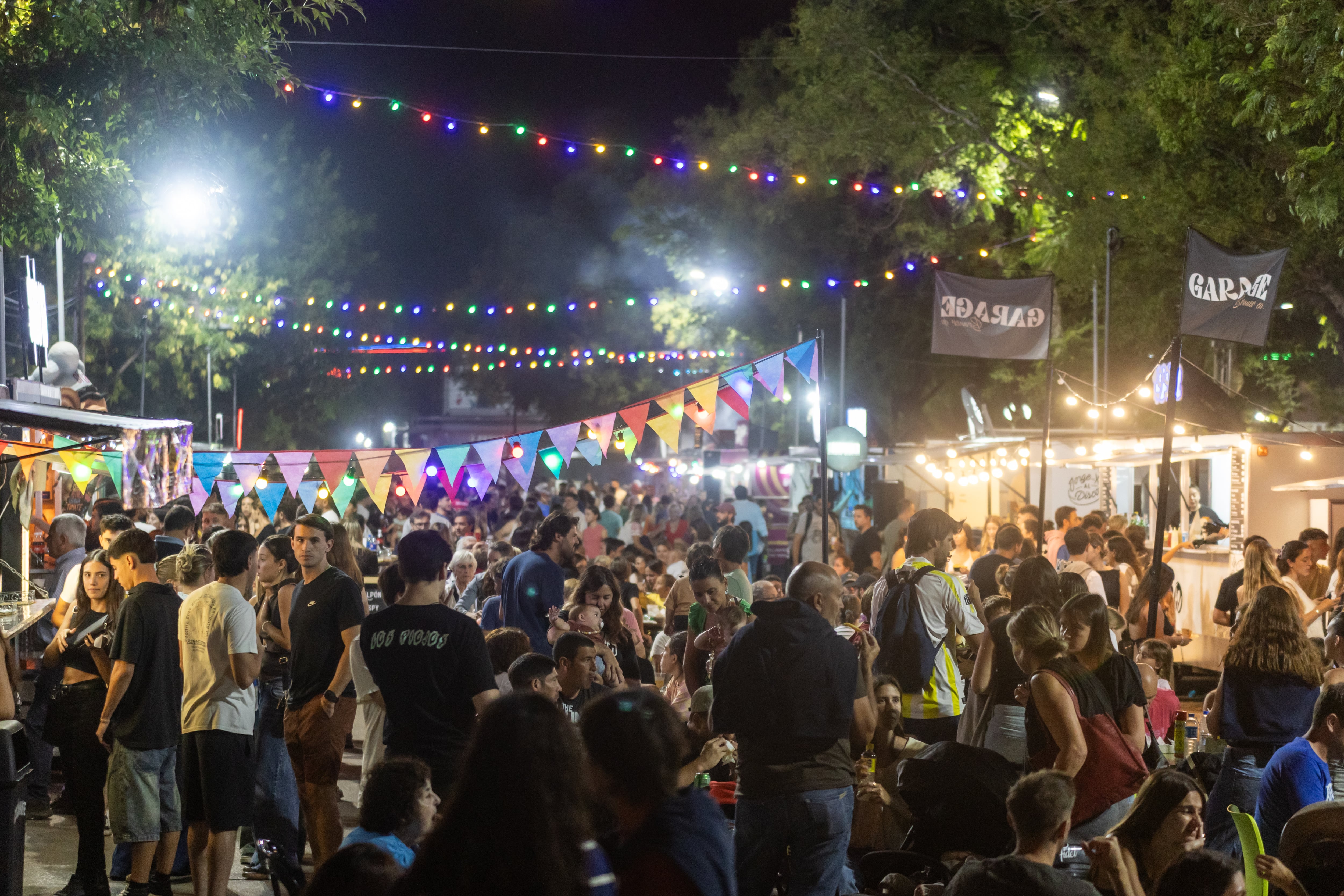El patio de comidas en el Carnaval de Lincoln