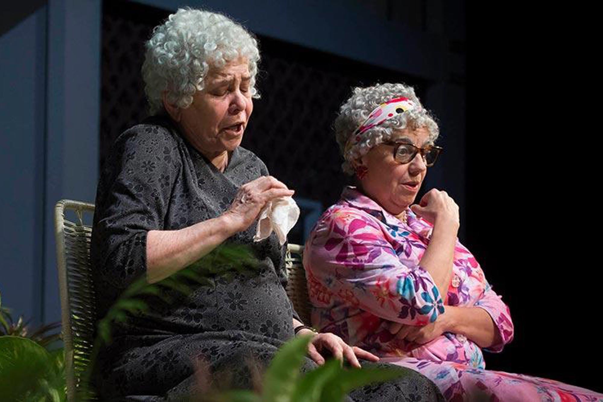 Pelicori y Leonor Manso en Cae la noche tropical, uno de sus trabajos en 2020