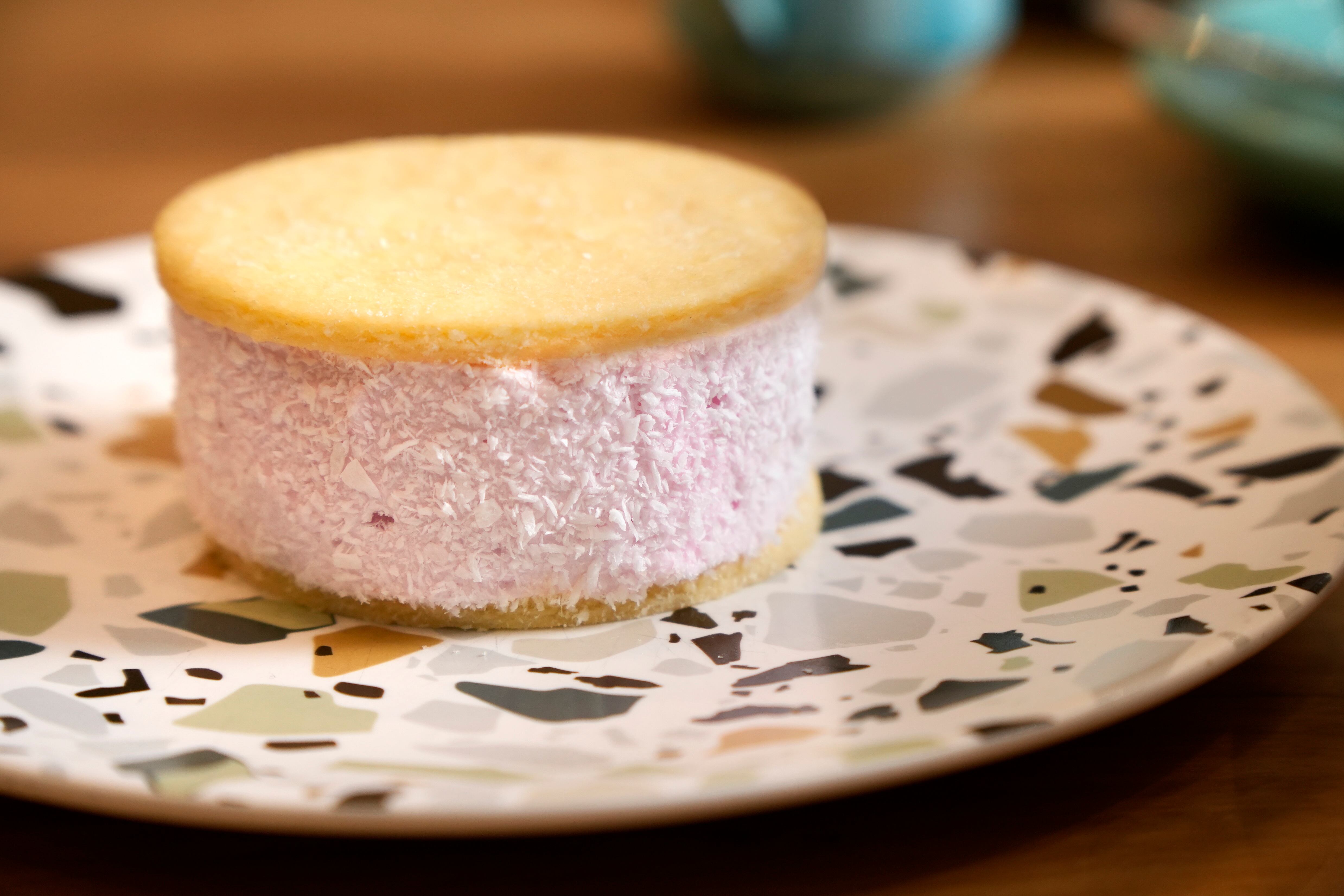 La Merengada en versión alfajor con coco, uno de los clásicos que replican