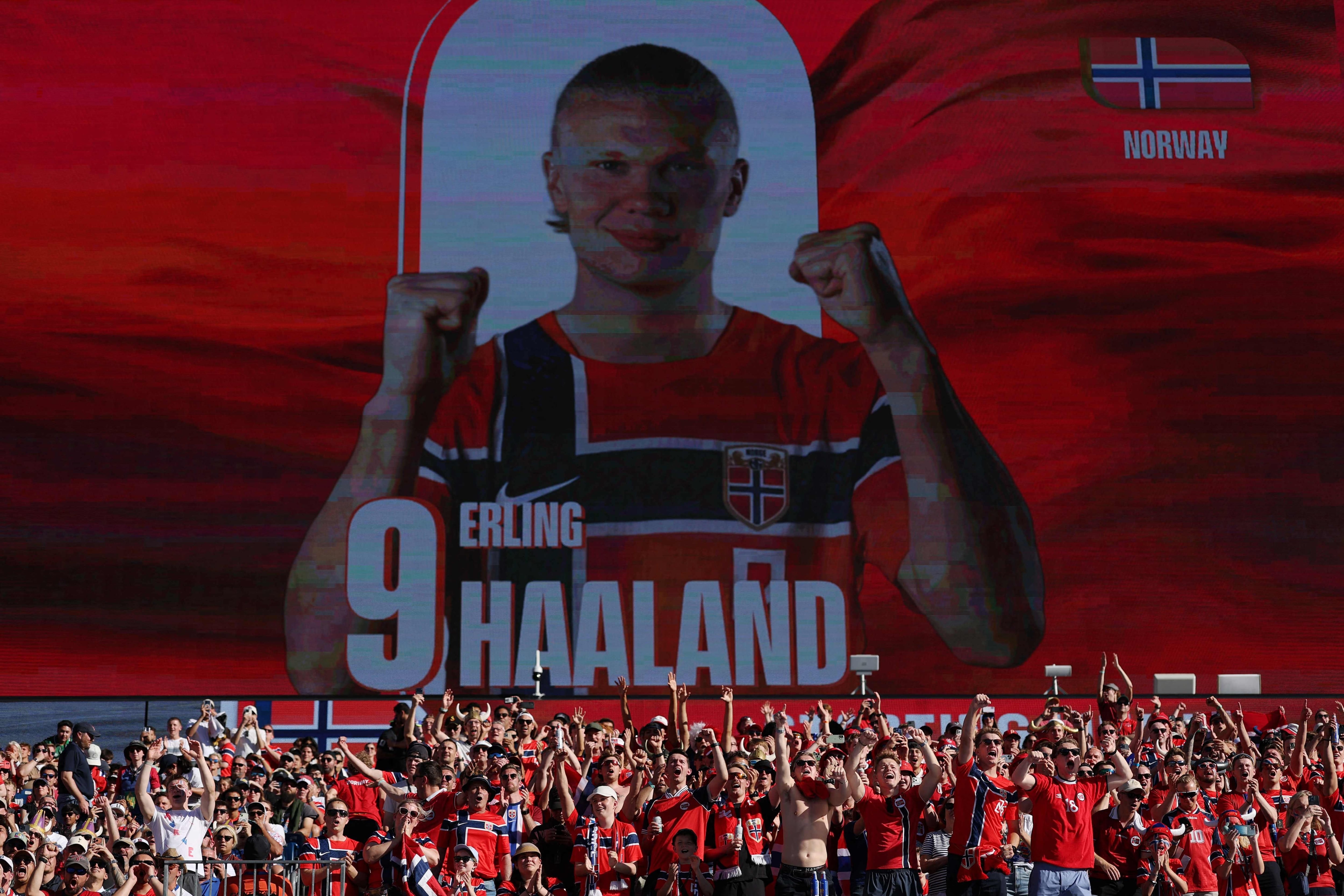 Erling Braut Haaland es la gran esperanza de Noruega, y arrancó con un doblete en su estreno mundialista