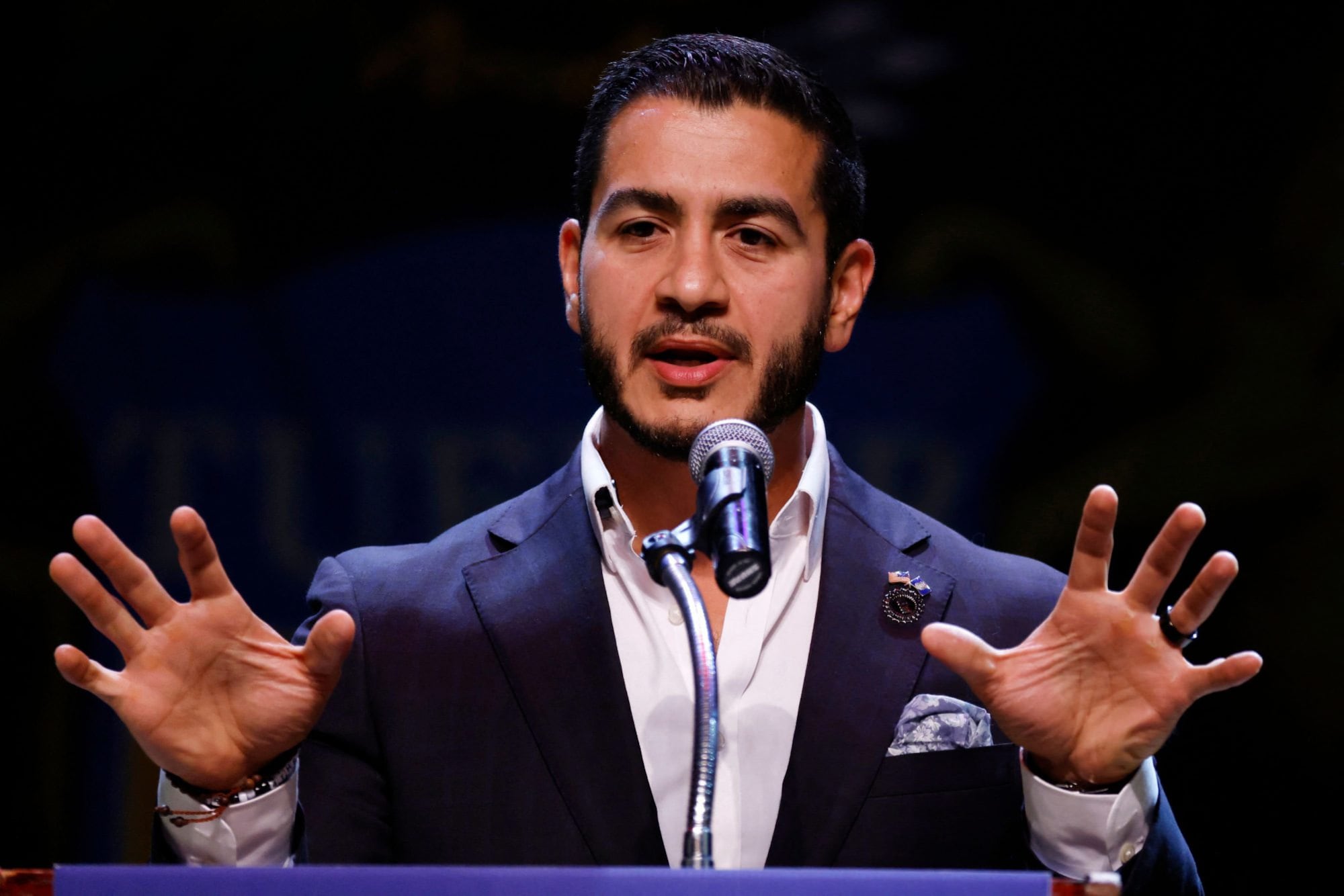 El ala progresista se impone en otra interna demócrata: su candidato en Michigan peleará para ser el primer senador musulmán